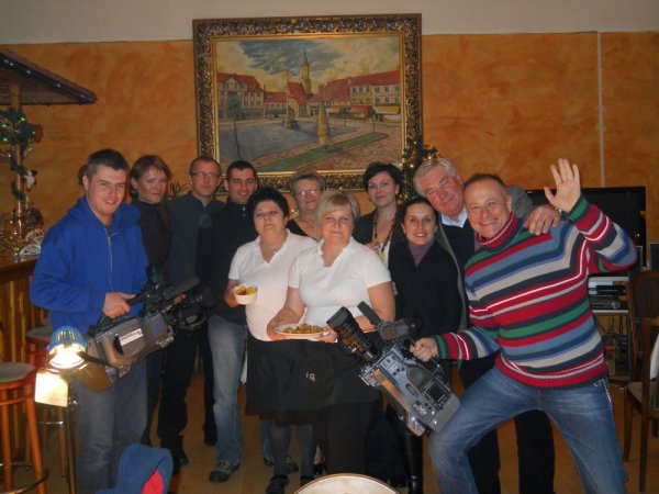 Ekipa_programu_M2_On_i_Ona_w_Resturacji_Scinawianka
